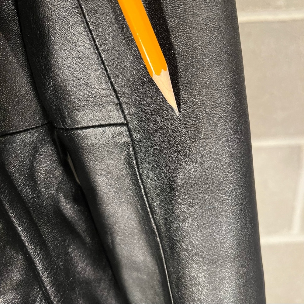 Women’s Modern Essentials leather jacket. - Picture 12 of 13